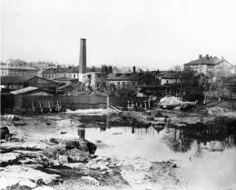 Osberg & Baden konepaja Helsingissä 1870-luvulla. Kuva: Museovirasto.