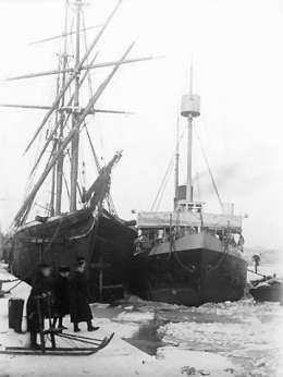 Suomen ensimmäinen jäänmurtaja Helsingissä huhtikuun alussa 1890. Kuva: A. Heinricius, SVTM.