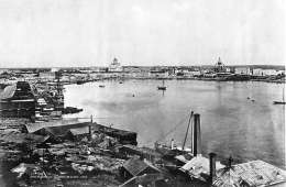 Helsingin satama ja telakka 1892. Kuva: Nyblin, Museovirasto.