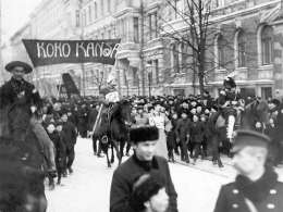 Hakon Lindholm: teekkarien kulkue. Kuva: Museovirasto 20.IV-60.