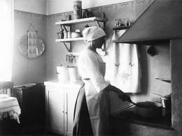 Työväenasunnon keittiö. Kuva: Museovirasto 21.4.89.23.57.