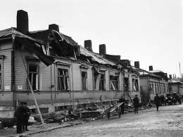 Puutarhakatu 33 A , Arvinkadun kulma Turussa. Kuva: Pietinen, Museovirasto, neg. 19413.