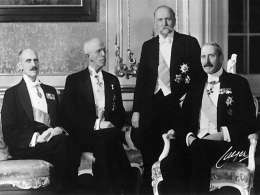 Pohjoismaiden valtionpäämiehet neuvottelivat Tukholmassa 18.-–19. lokakuuta. Vasemmalta: Norjan kuningas Haakon VII, Ruotsin kuningas Kustaa V, presidentti Kyösti Kallio ja Tanskan kuningas Christian X.Kuva: Museovirasto 1939 I.