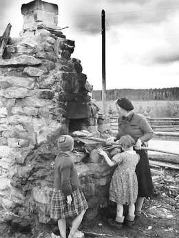 Pekka Kyytinen: leivinuuni, Suomussalmi. Kuva: Museovirasto.