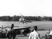J. Hart: helikopteri Helsingissä. Kuva: Suomen valokuvataiteen museo, 418-2.