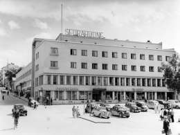 Fred Runeberg: Savonlinnan seurahuone. Kuva: Suomen valokuvataiteen museo, SML 1046.