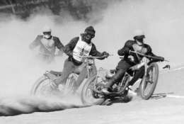 Norjavirta: speedway-kilpailut. Kuva: Museovirasto, 12.8.-65.