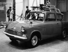 Ford Anglia. Kuva: Museovirasto, neg. 18034.