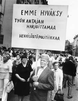Veikko Koivusalo: Valmetin työntekijöiden mielenosoitus Helsingissä, kuvaajan hallussa.