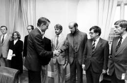Ylimääräinen presidentin esittely 10. lokakuuta devalvaation johdosta. Kuva: Museovirasto, 7.5.92:407.