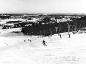 Teuvo Kanerva: Laajavuoren laskettelurinne. Kuva: Museovirasto, 28. 3. 92:162. 