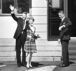 Veikko Koivusalo: Ronald ja Nancy Reagan sekä Mauno Koivisto, kuvaajan hallussa.