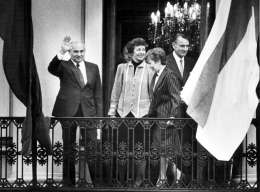 Veikko Koivusalo: Mihail Gorbatshov, Tellervo Koivisto, Raisa Gorbatshova ja Mauno Koivisto. Kuvaajan hallussa. 