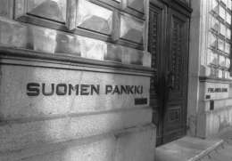 Tapio Pekkola: Suomen Pankki, kuvaajan hallussa.