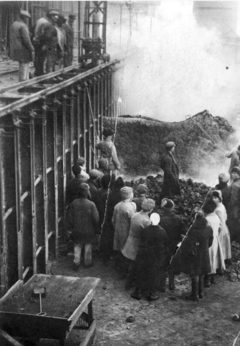 Kuzbassin tuotantolaitoksia.